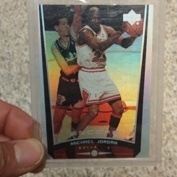 Michael Jordan Basket Ball Cards- - Picture 3 of 4